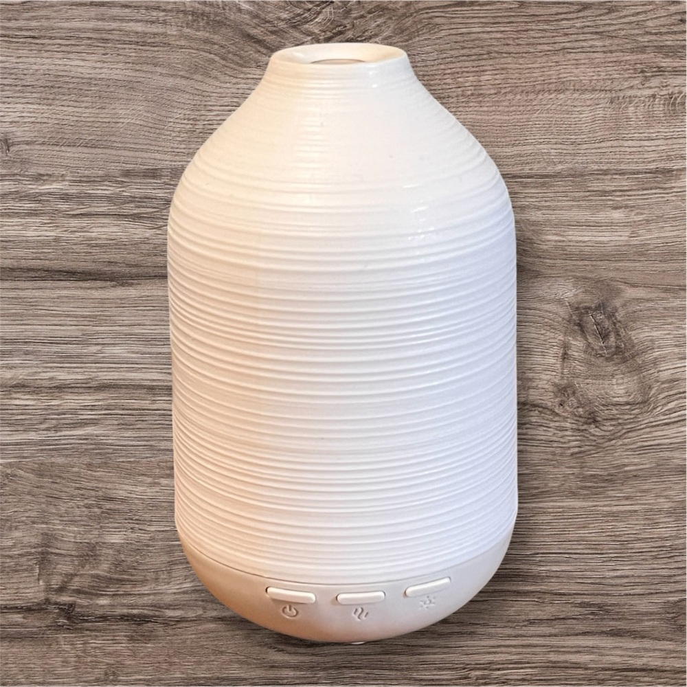 Glade Aromatherapy Cool Mist Diffuser & USB Cable